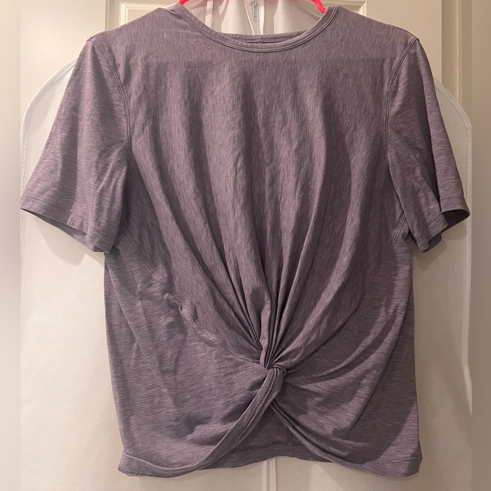 Lululemon size 8 crescent shirt